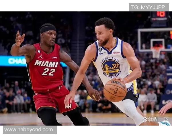 2013年NBA经典对决勇士队与热火队的巅峰对抗回顾