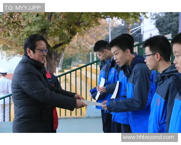 西安乒乓球队的团队协作精神与训练成果探讨 西安乒乓球队的团队协作精神与训练成果探讨