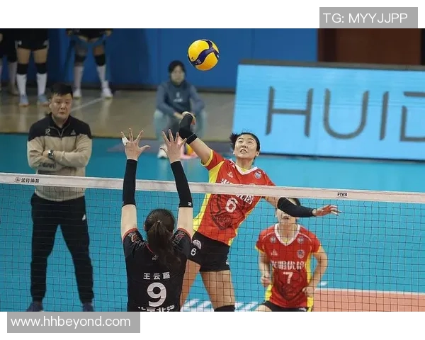 上海排球队以65分领跑总决赛积分榜展现强劲实力